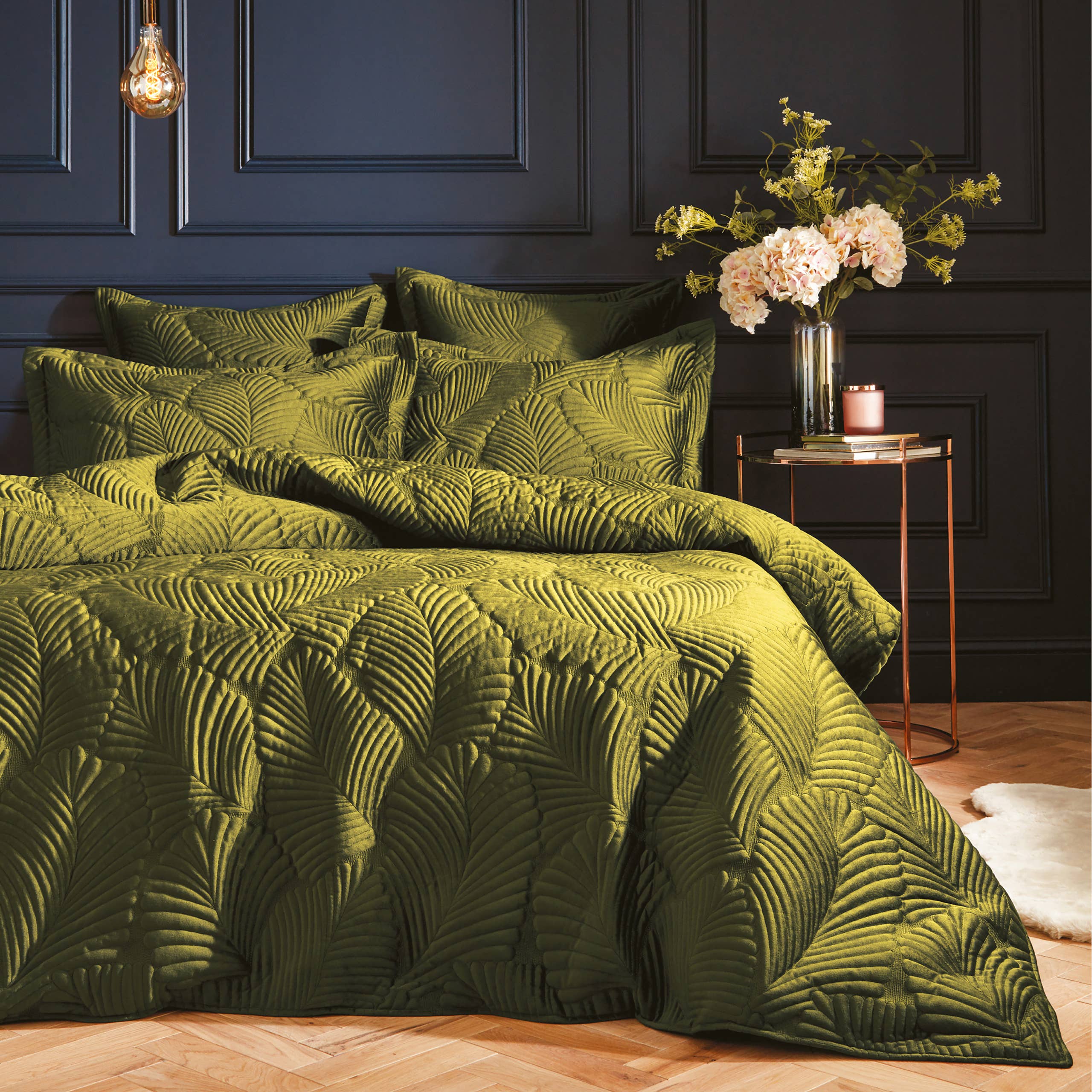 Palmeria Quilted Velvet Duvet Cover Set Moss: Moss / King